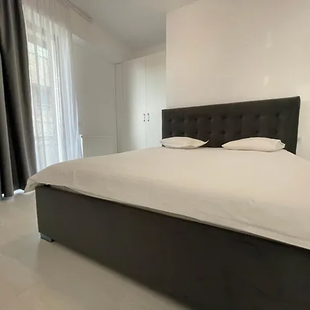 Silver Zona Rex Apartmán *